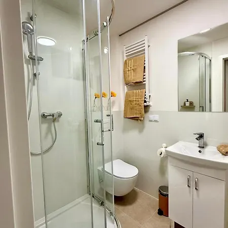 아파트 Premium 1bedroom Prime Location 바르샤바